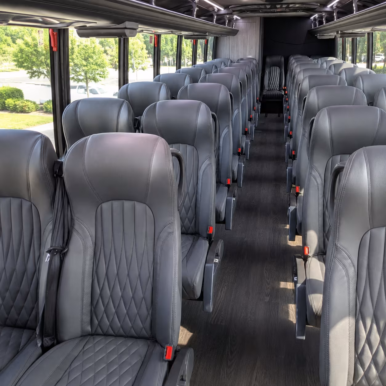 minibuses and party buses to toyota amphitheatre and aftershock festival